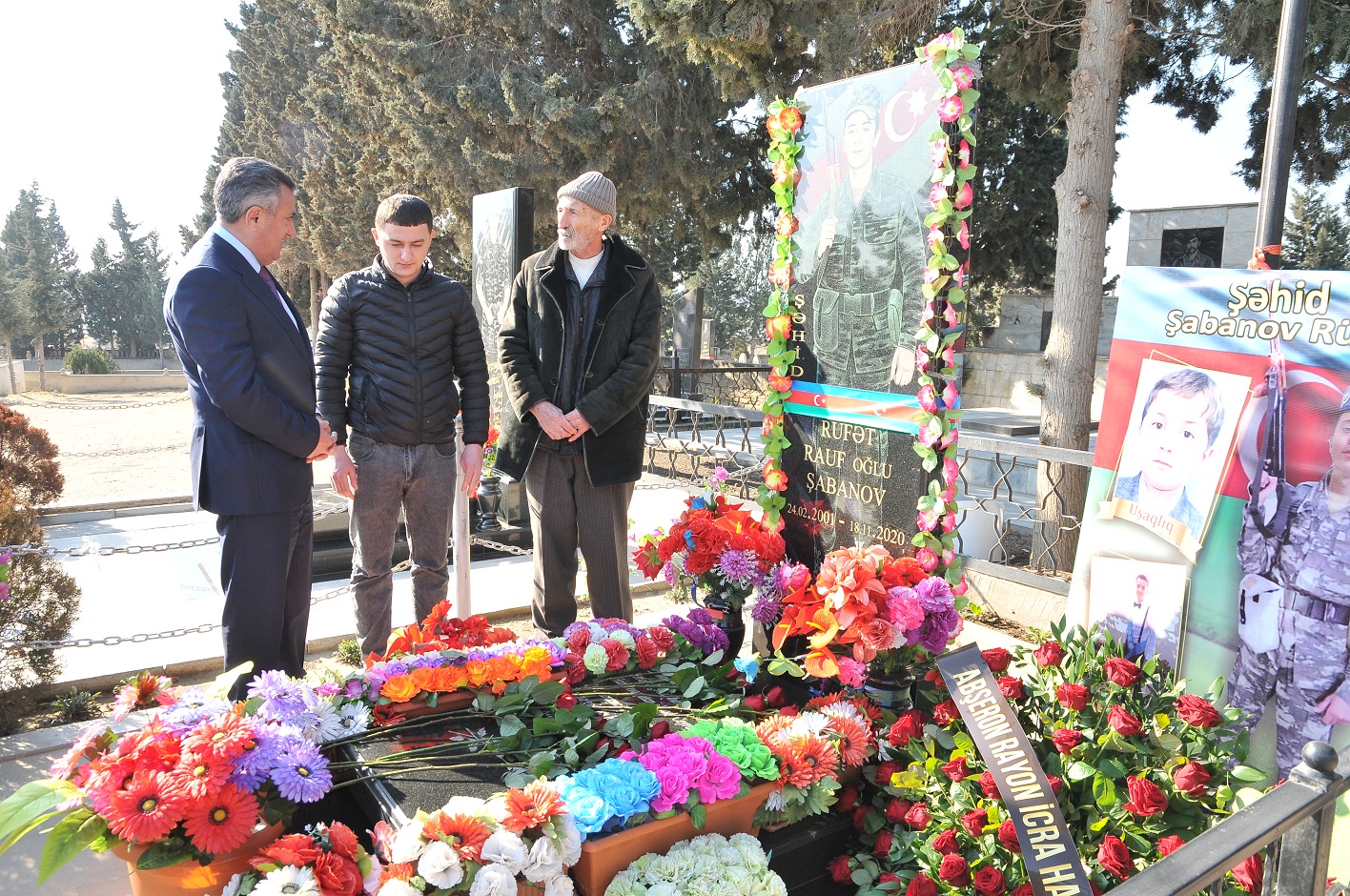Abdin Fərzəliyev şəhidlərin məzarlarını ziyarət etdi - FOTOLAR